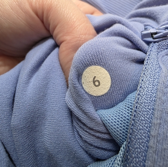 Lululemon Nice Asana Jacket Size 6 - Picture 6 of 6